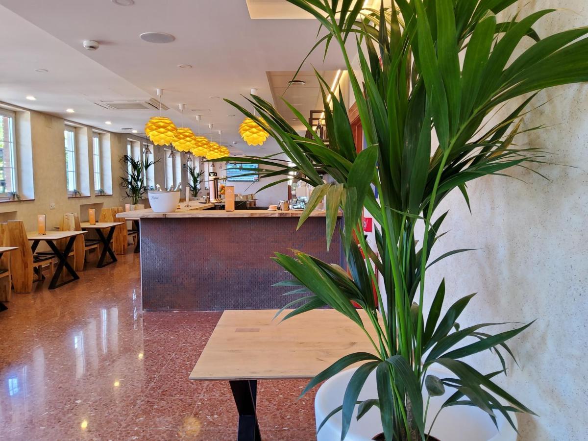 Hotel Marques De Aguilar Aguilar de Campóo Buitenkant foto