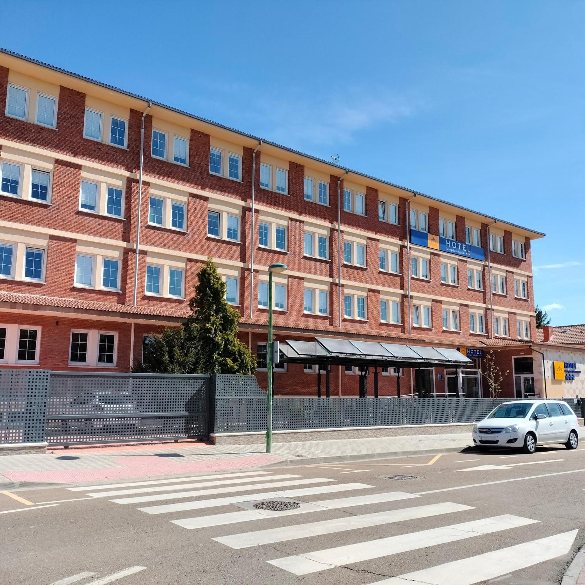 Hotel Marques De Aguilar Aguilar de Campóo Buitenkant foto